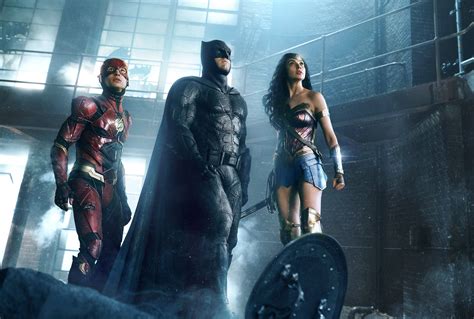 Watching the Justice League Movie – Black Gate