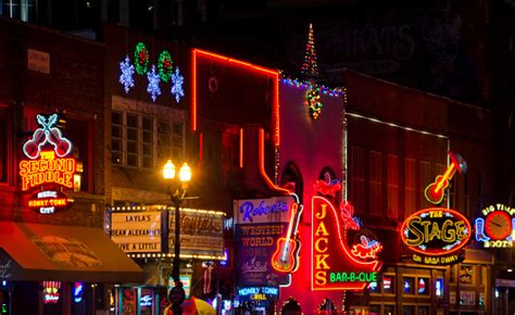 Nightlife In Nashville Tennessee Stock Photo - Download Image Now - iStock