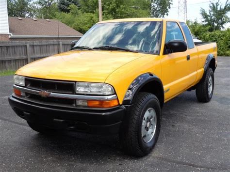 Chevrolet S10 Zr2 - reviews, prices, ratings with various photos