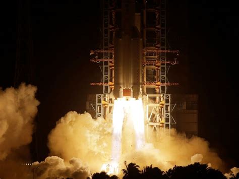 Photos: China launches Moon probe to bring back lunar rocks | News-photos – Gulf News