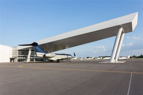 about-fontainbleau-aviation-private-airport-miami-opalocka - Fontainebleau Aviation