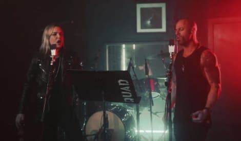 Lzzy Hale se une a Daughtry interpretando "Separate ways" de Journey en vivo