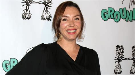 How Much Does Stephanie Courtney Make as Flo from Progressive?