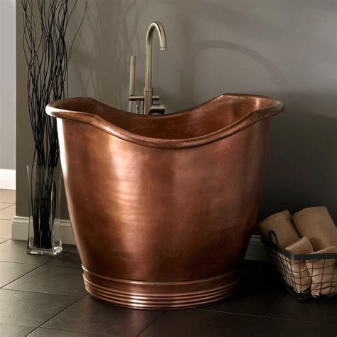 Copper Bathtubs: Turning Your Bathroom into an Antique Paradise