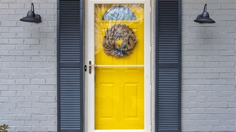 21 Front Door And Shutter Color Combos You'll Want For Your Home's Exterior