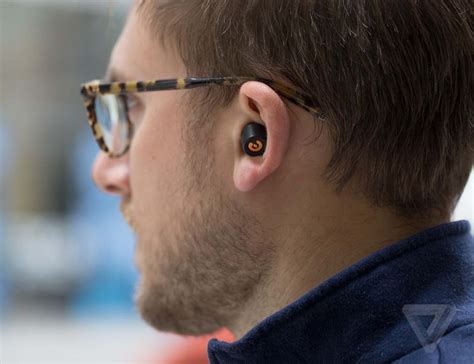 Earin - The World's Smallest Wireless Earbuds » Gadget Flow