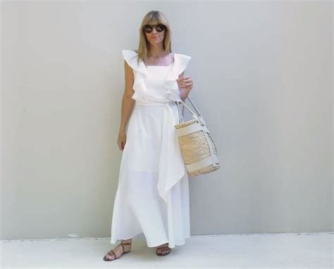 How to Look Chic in Hot Weather: 9 Classic Summer Clothing Items | Upstyle