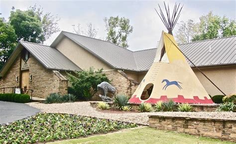 ARKANSAS SIGHTSEEING: Museum of Native American History hosts a trove ...