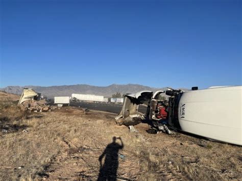 Multiple vehicle accident results in I15 southbound closure - The Progress