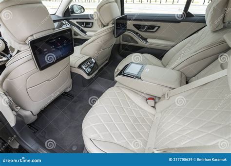 Mercedes S 400 d editorial stock image. Image of passenger - 217705639