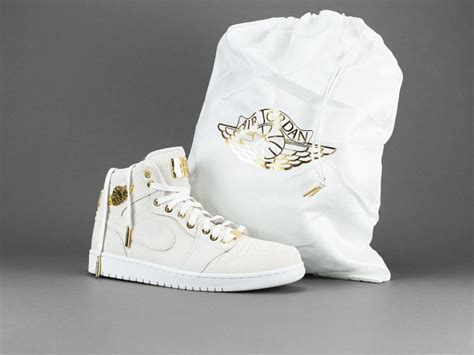 Air Jordan 1 24K Gold Pinnacle Packaging - Sneaker Bar Detroit