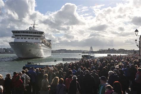 Titanic memorial cruise forced to turn round just hours after leaving dock | Daily Mail Online