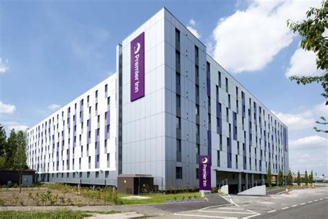 Premier Inn Heathrow Airport Terminal 4 - Hotels near London Heathrow