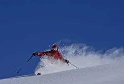 Skiing in Kufri at best price in Delhi | ID: 7191178333