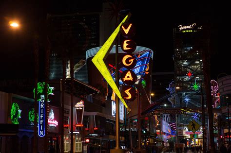 Las Vegas Signs Night Wallpapers - 4k, HD Las Vegas Signs Night Backgrounds on WallpaperBat