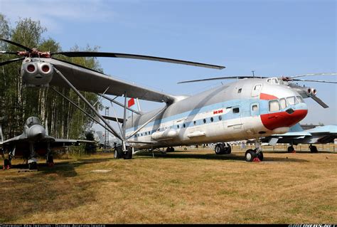 Aiguilleurs Du Ciel Air Traffic Controllers: The Largest Helicopter Ever Made: Mil V-12. It ...