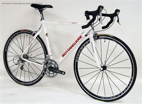 Corsa Full Carbon road bike with Ultegra component at below $1500??