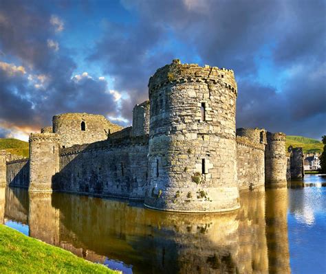 Beaumaris Castle – Bing Wallpaper Download