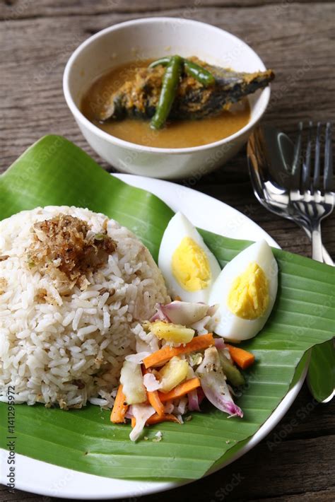 Nasi dagang, a popular Malaysian meal on the east coast of the ...