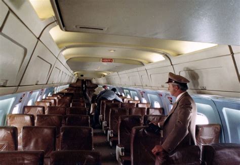 Braniff DC-8 Cabin | Airline interiors, Aircraft interiors, Vintage ...