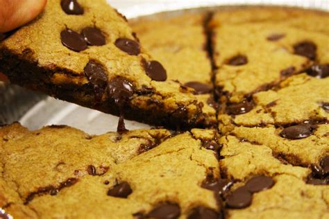 Food News: Pizza Hut’s Ultimate Hershey’s Chocolate Chip Cookie – The ...