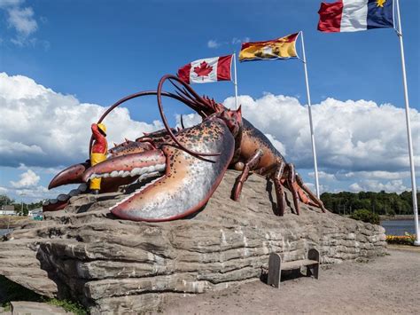 8 of the Most Famous Sculptures in Canada | Reader's Digest