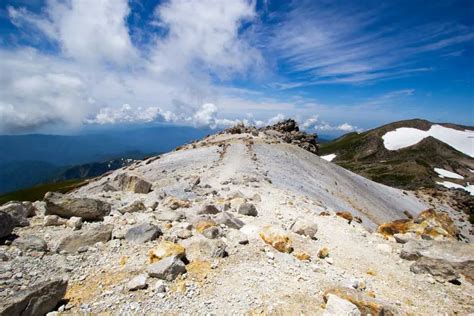 Hiking Mount Haku (白山) in Japan | Halfway Anywhere