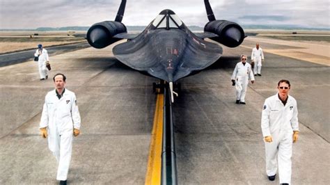 Surprising Facts You Didn't Knew About Lockheed SR-71 Blackbird (Part 4) - Crew Daily