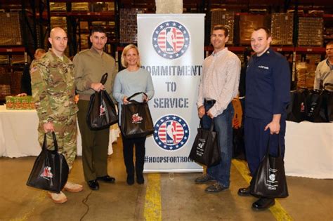 Service members participate in food distribution event | Article | The United States Army