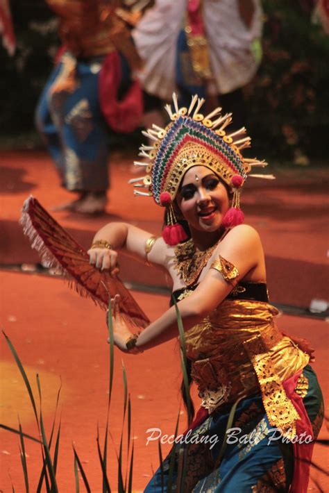 Gambar Tari Janger - Sarana Pendidikan Menuju Indonesia Gemilang