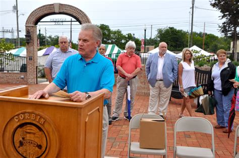 SLIDESHOW: Colonel Sanders statue unveiled during ceremony | News ...