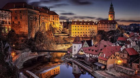 Krumlov Castle (Cesky Krumlov, Czech Republic) - backiee