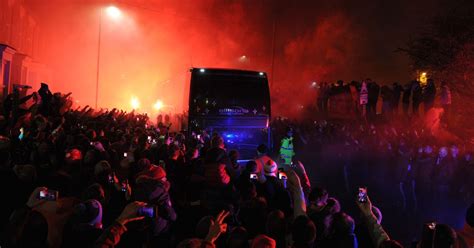 Liverpool fans give team sensational Anfield welcome as coach arrives ...