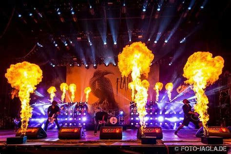 In Flames in concert Flames, Badass, Concert, Music, Artist, Singers, Metal, Favorite, Musica