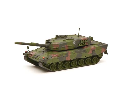 Schuco Military 87 Leopard 2A1 Kampfpanzer Bundeswehr camouflage, #452666300 | P26541