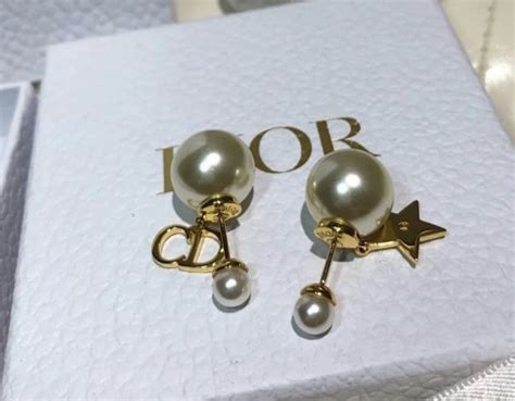 NEW Authentic Christian Dior 2019 CD LOGO STAR DANGLE DOUBLE PEARL Earrings - Earrings