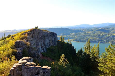 15 EPIC Hikes in the Columbia Gorge (For All Skill Levels)