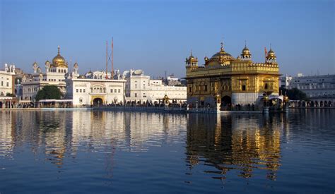 File:Akal Takht and Harmandir Sahib, Amritsar, Punjab, India.jpg - Wikipedia