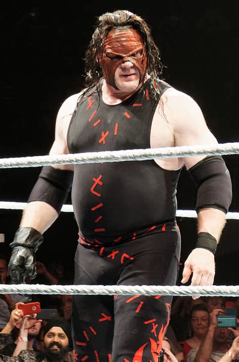 Kane (wrestler) - Wikipedia