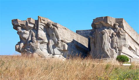 Adzhimushkai quarry | History and culture | Crimea travel portal