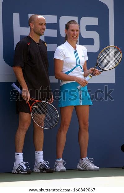 7 Andre Agassi Steffi Graf Images, Stock Photos & Vectors | Shutterstock