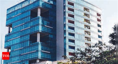 Bombay HC seals hotel built in parking area of building | Mumbai News ...