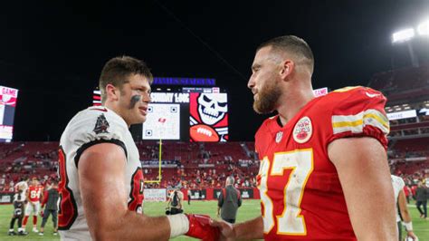 Chiefs Star Tight End Travis Kelce 'Big Fan' of Buccaneers Cade Otton - Tampa Bay Buccaneers ...