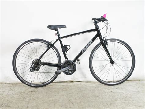 Giant Hybrid Bike | Property Room