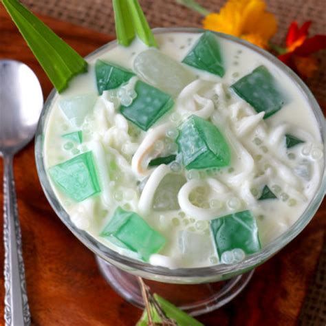 Buko Pandan Salad | Foxy Folksy