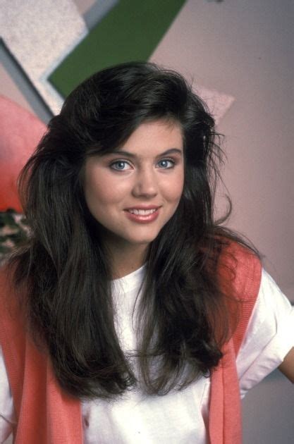 Kelly Kapowski | Tiffani amber thiessen hair, Brunette beauty, Tiffani amber thiessen