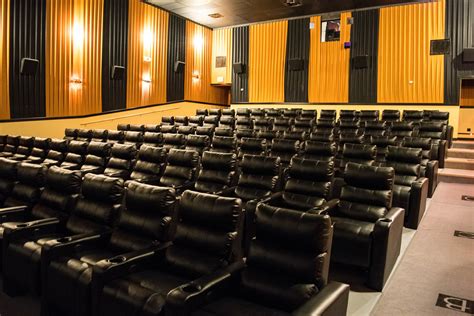 Clinton Missouri 6 Movie Showtimes & Tickets | Clinton Movie Theater - B & B Theatres