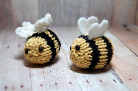 Bee Knitting Pattern and Picture Tutorial Instant Download - Etsy