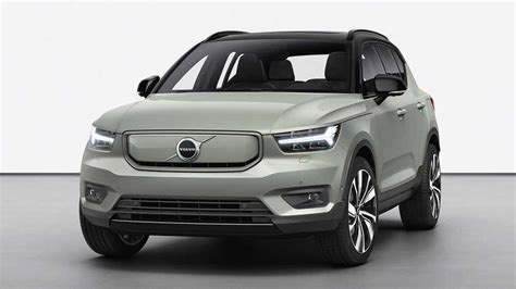 Volvo's electric XC40 gets £53,000 starting price