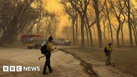 Texas battles second-biggest wildfire disaster in state history : r ...